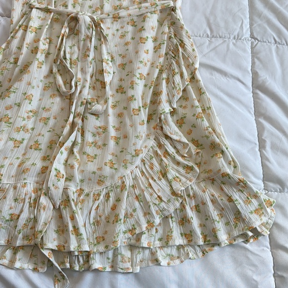 Boho Billabong Wrap Dress - Picture 4 of 6